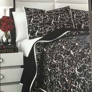 New Vince Camuto Standard Sham Lucerne Writings